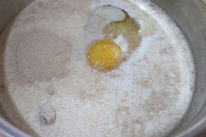 无油无糖全麦早餐包的做法 步骤2