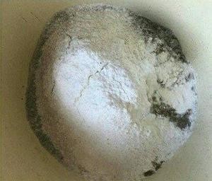 黑料理之煤球蛋糕的做法 步骤1