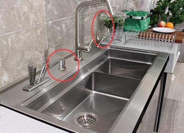 建议每个家庭：就算厨房再小，年前也装上这厨房用品，方便又耐用