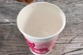 桌面油垢很难清洗,试试这招吧,简单实用视频封面