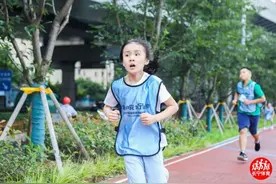 上海“三孩妈妈”分享育儿经,每天一个半小时雷打不动地做这件事……图片