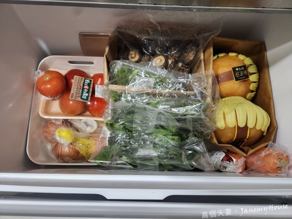 最容易執行的冰箱收納整理術，捨棄過多的冰箱收納盒