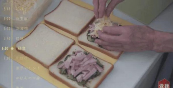74岁“逆龄”奶奶,46年如一日的精致:看完我不害怕变老了