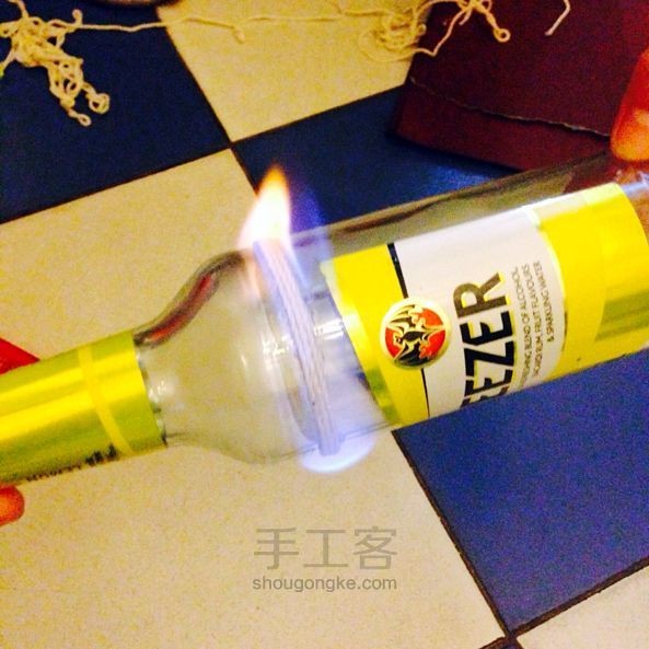 漂亮的小玻璃水杯!废物利用DIY教程! 第3步