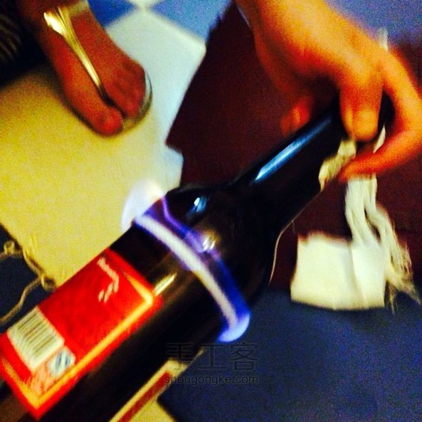漂亮的小玻璃水杯!废物利用DIY教程! 第5步