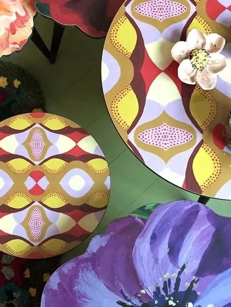 用极致色彩与纷繁图案,诠释家具翻新的三种解法 崇真艺客