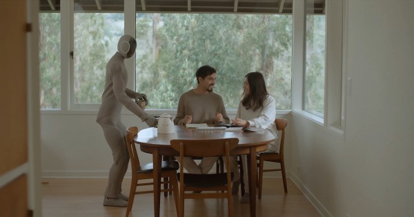 Robot Neo Gamma en un entorno doméstico