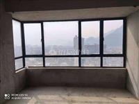 文华园电梯房出售,周边配套设施齐全,楼下就是大型商铺,已经开放营业,停车位充足。