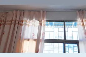 窗帘厚重不好清洗,家政阿姨教我一招,不用取下来也可以清洗干净视频封面