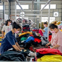 二手衣服工厂出口！5重分拣过的优质二手衣