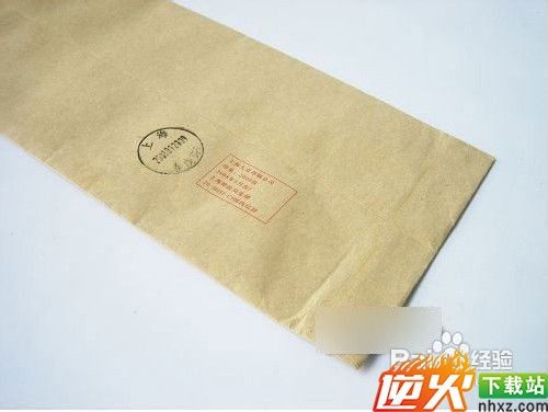 用牛皮纸和玻璃瓶DIY小花瓶