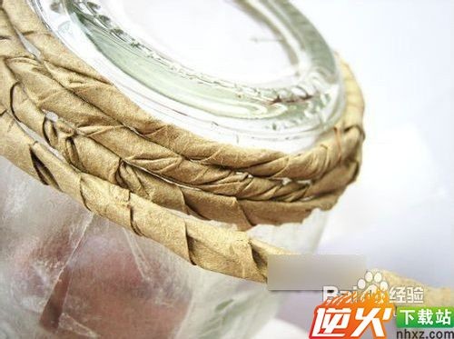 用牛皮纸和玻璃瓶DIY小花瓶