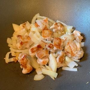 【白种元的料理秘籍】餐馆级鸡肉盖饭 식당에서 파는 닭고기 덮밥的做法 步骤3