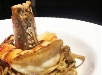 香辣蒜片大蝦意粉(Spicy Garlic Prawn Spaghetti)