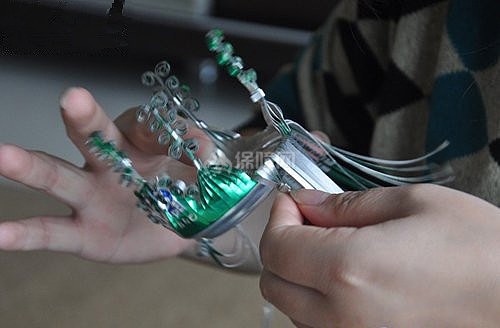 家居DIY：废弃易拉罐手工DIY工艺小椅子