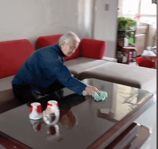 96岁奶奶的“极简生活”，衣着朴素，坚持清扫，从骨子里透出净