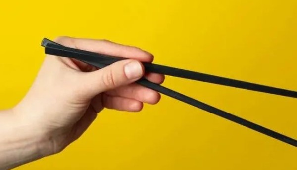 每天用的筷子可能是“疾病传染源”，学一套正确清洗法