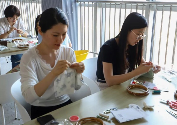 我们的节日丨城发集团举办“指尖上的端午情”女职工手作DIY主题活动