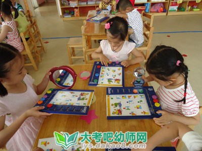 大班美术教案：旧鞋DIY教案及教学反思配图一