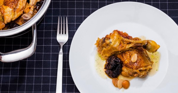 Guisado de pollo con frutos secos