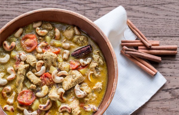 Preparación de pollo con frutos secos