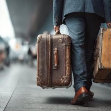 旅行中的省钱秘籍：预订、交通、住宿全方位指南