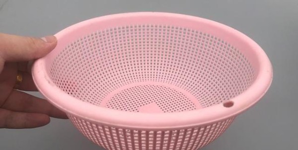 菜篮子污渍油渍洗不干净？水里加几样彻底清洗干净