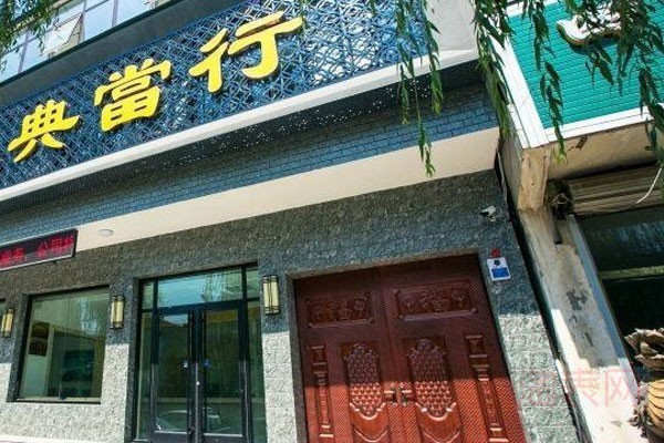 传承旧韵，创新回收老钱币门头设计