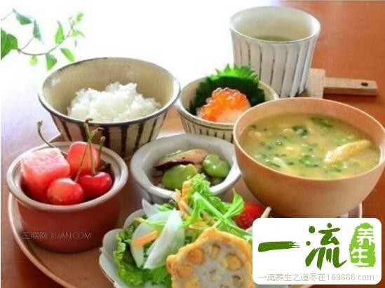 用餐前后怎么吃才正确_4种用餐好习惯保护肠胃