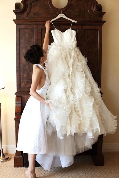 Stores that buy used wedding dresses