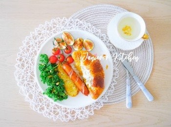 西式早餐黑松露碎蛋牛角包