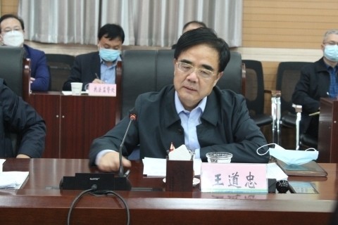 “立体净城”正当时,济南城管全力推进城市家具一体化综合保洁工作