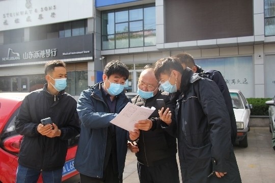 “立体净城”正当时,济南城管全力推进城市家具一体化综合保洁工作