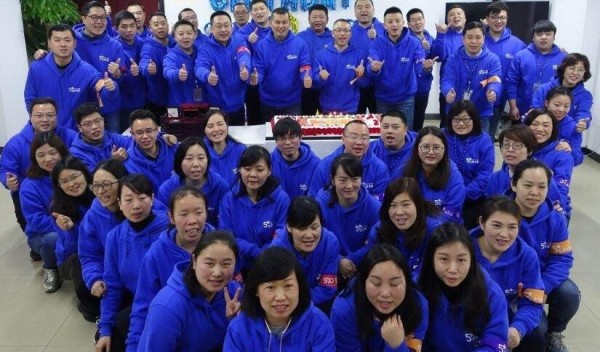 现在用什么空调(新一代智能空调，为你带来更舒适的生活体验)