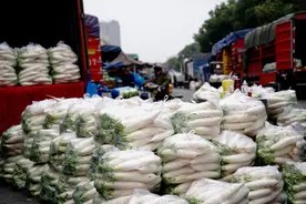 未来一个月,建议大家:少囤萝卜和腊肉,多囤4样,为过年做准备图片