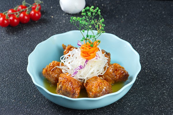 炸鸡培训全面指南，从原料选购到烹饪技巧，让你成为炸鸡大师