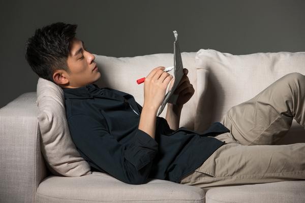 《好好休息，把家庭关系搞好：幸福生活的秘诀之一》 图1