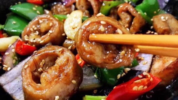 谁说肥肠臭？做好2步，去腥除味，没异味