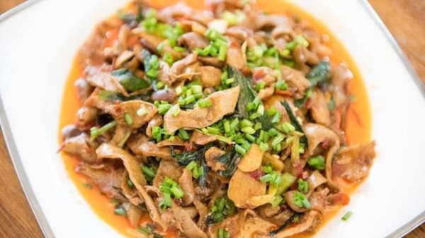 谁说肥肠臭？做好2步，去腥除味，没异味
