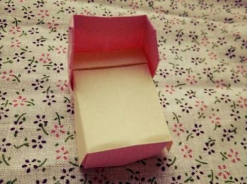 生活用品折纸床