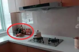 建议:灶台上别摆瓶瓶罐罐了,学年轻人这么做,干净又整洁图片