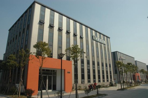 打造南京地区首家赛事级别改装店 凯泽