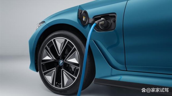 全新BMW i3领跑电动时代，打造电量新生活-有驾