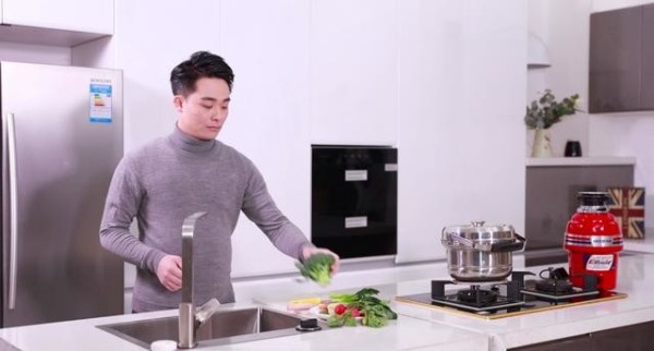 如何优雅快捷清理厨余食物？一台贝克巴斯E60够了