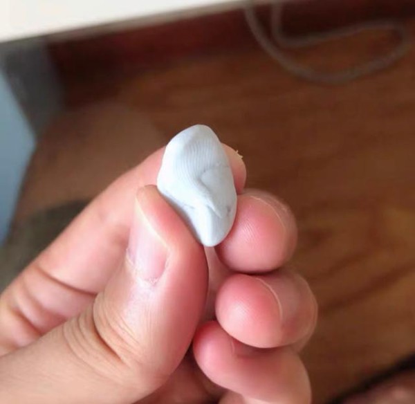 有了免钉胶，家里不用像蜂窝煤一样到处都是孔