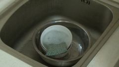 如何正确使用洗碗布