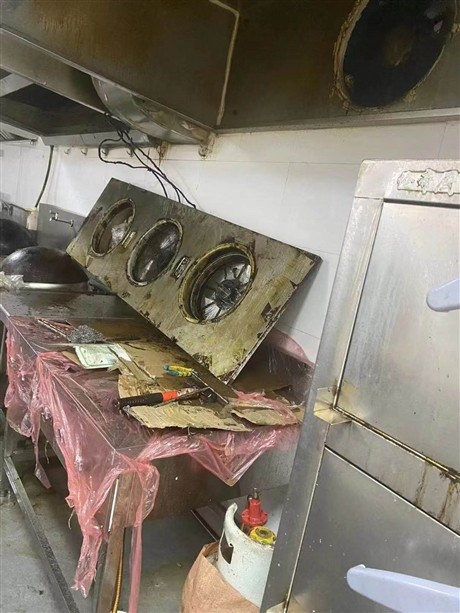 义乌清洗餐厅厨房净化器 风机价钱便宜 清洗饭店油烟罩抽烟机