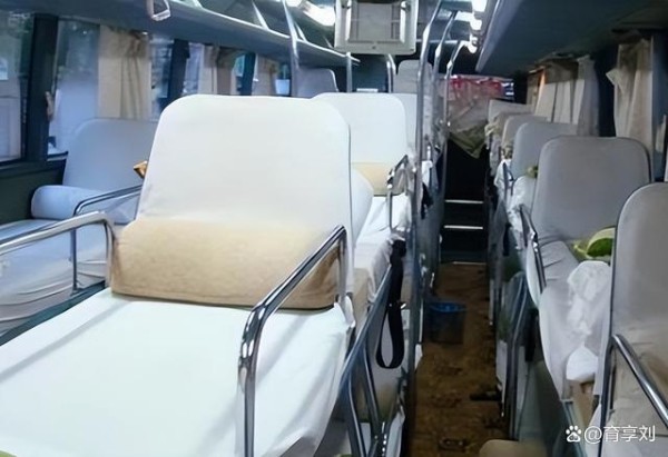 我国淘汰的交通工具，现如今火遍东南亚，当地人：一般人坐不起-有驾