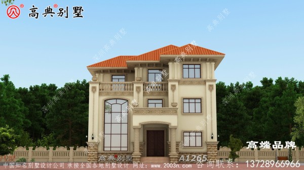 厨房旁边有储藏室和餐厅设计，热菜上桌不非常方便