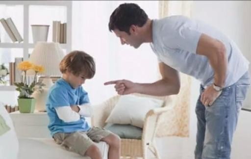 孩子对父母仇恨怎么来教育他